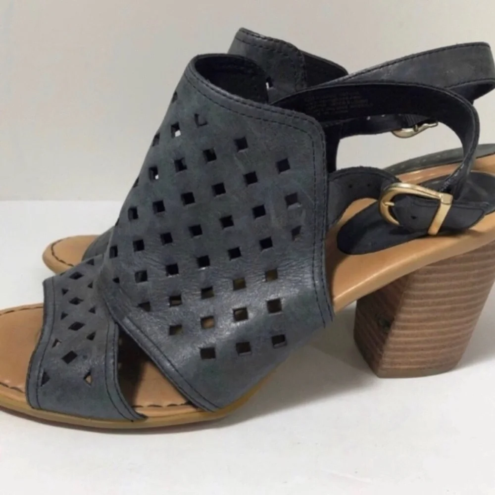 Born leather peep toe navy block heels. Size 10.